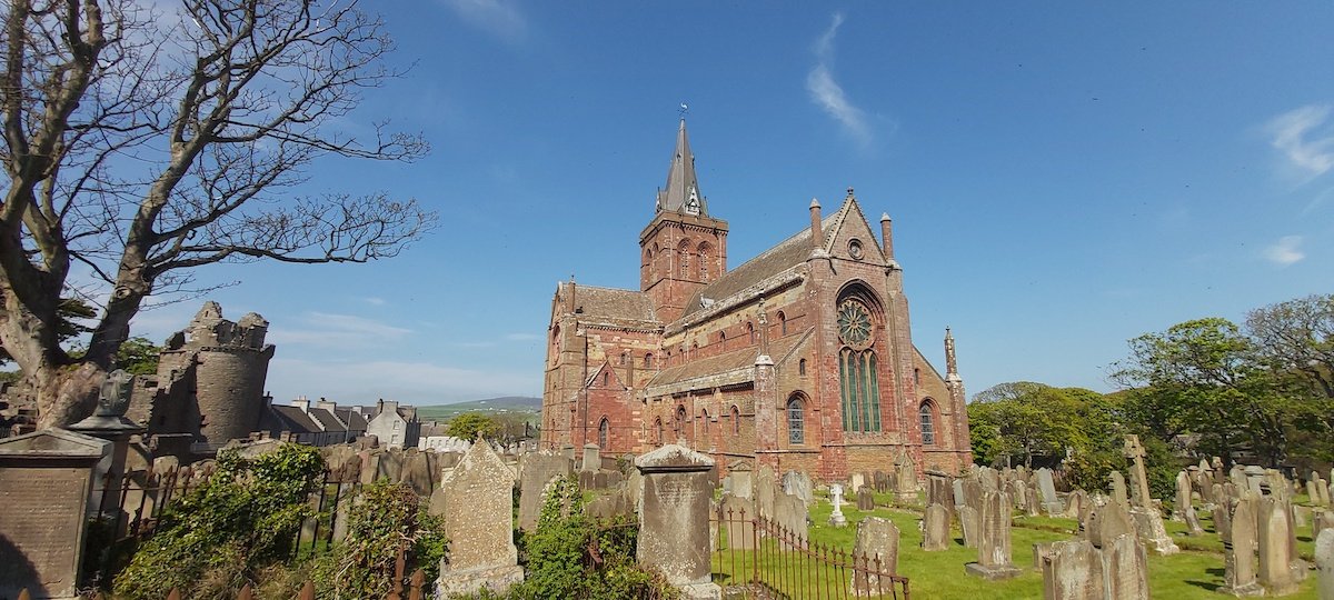 st-magnus-cathedral-in-kirkwall-orkney st-magnus-cathedral-in-kirkwall-orkney