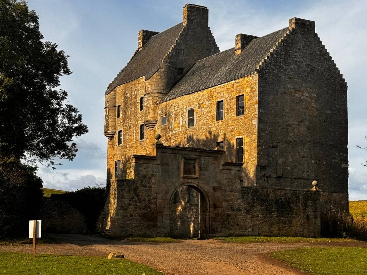 Midhope Castle AKA Lallybroch from Outlander