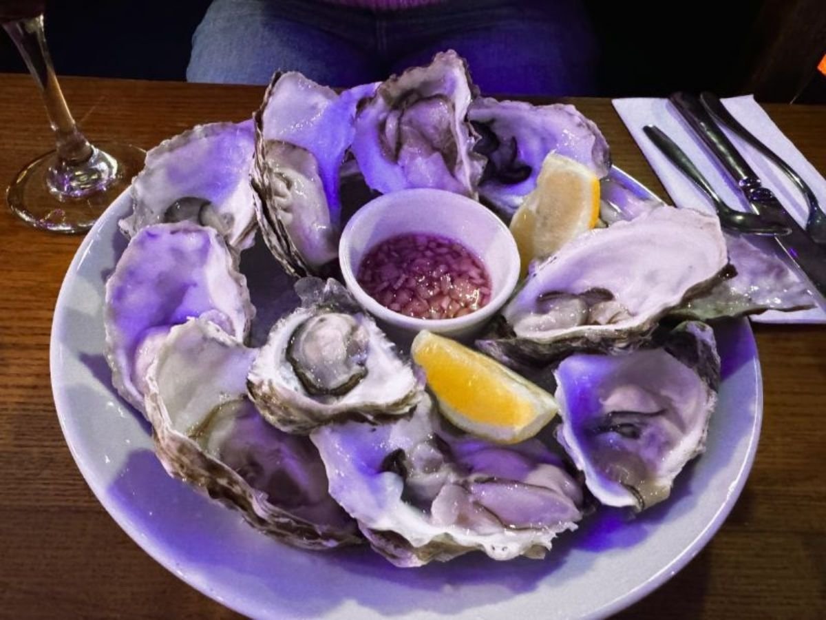 Oysters at the George Hotel in Inveraray Town