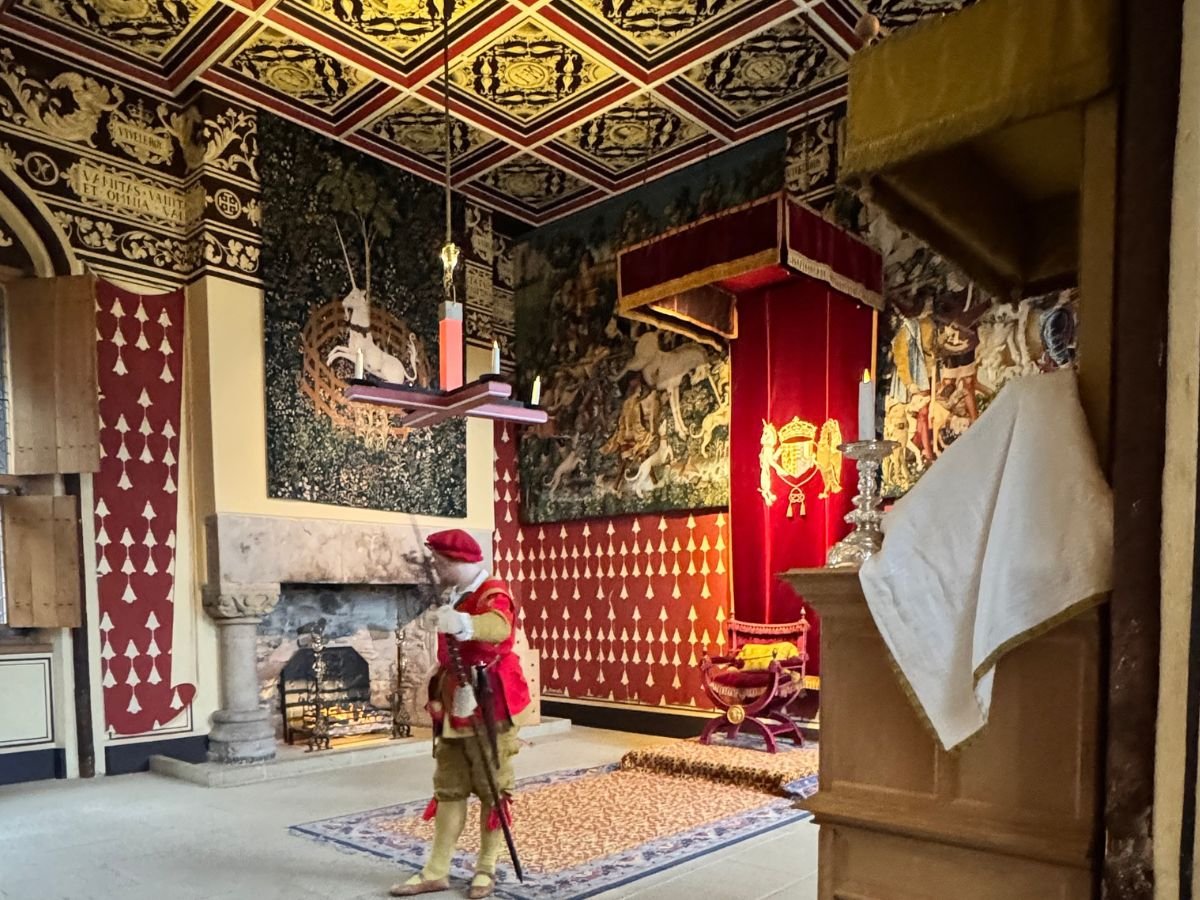 The queens inner hall in James the V’s Palace at Stirling Castle on day tour from Edinburgh The queens inner hall in James the V's Palace at Stirling Castle on day tour from Edinburgh