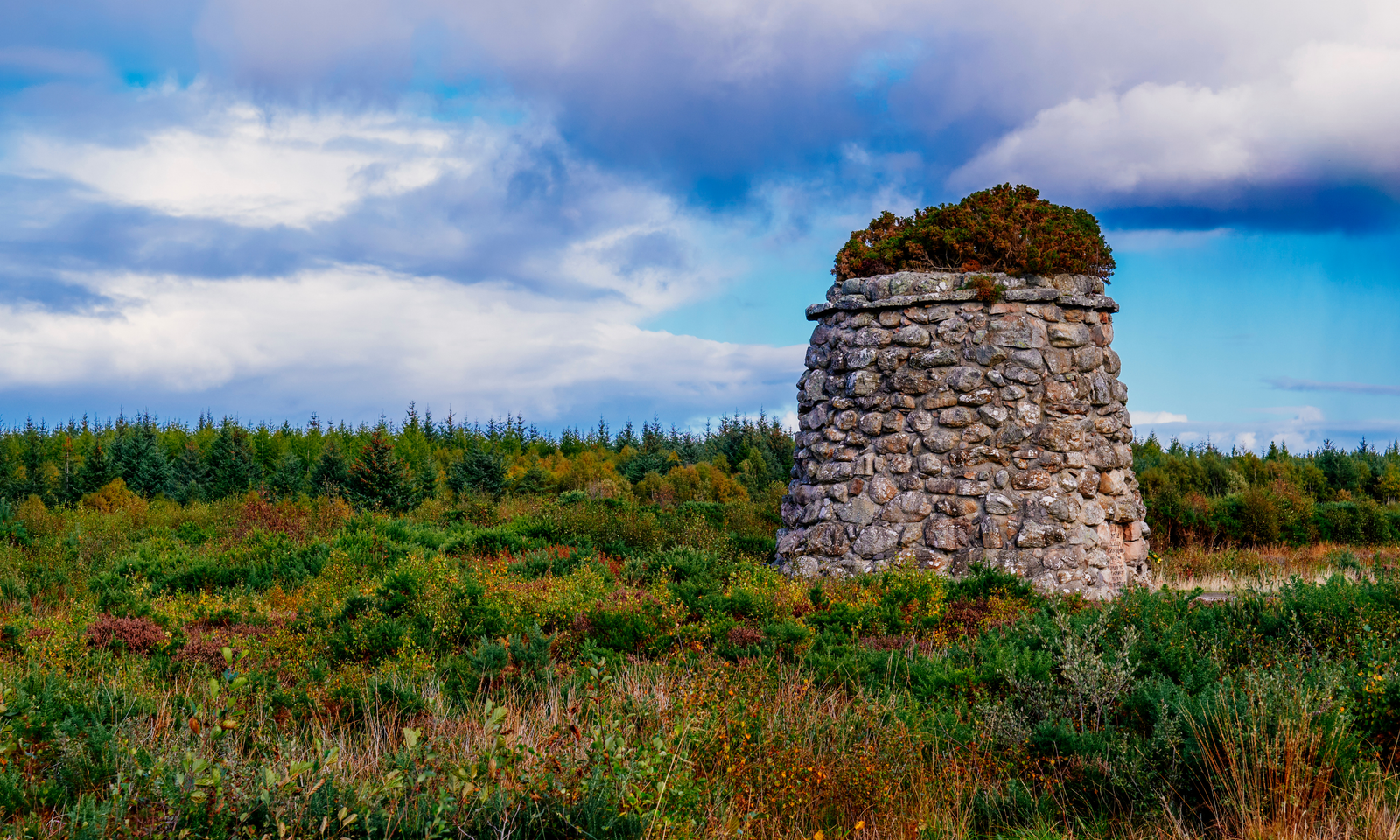 Culloden Battlefield Memorial Cairn Stone memorial cairn on Culloden Moor, Inverness-shire, Scotland