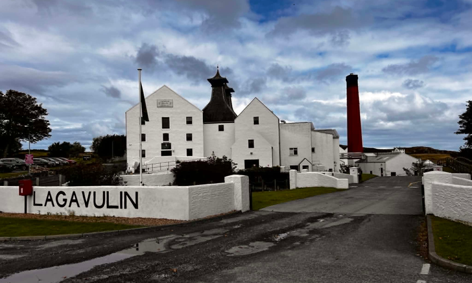 Lagavulin Distillery, Isle of Islay Lagavulin Distillery's white buildings and pagoda roof on Islay